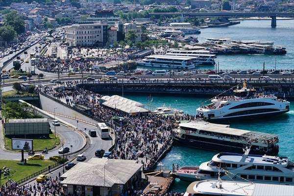 <p>Yakup Yazıcı da tarihi yerleri gezmek i&ccedil;in Pendik'ten Fatih'e geldiklerini s&ouml;yledi.</p>

<p>&nbsp;</p>
