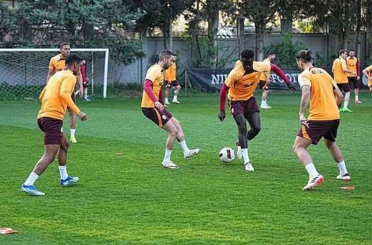 <p><span style="color:inherit"><strong><span style="color:rgb(178, 34, 34)">ŞANLIURFA&nbsp;</span>&nbsp;|&nbsp; GALATASARAY</strong></span></p>

<p>&nbsp;</p>
