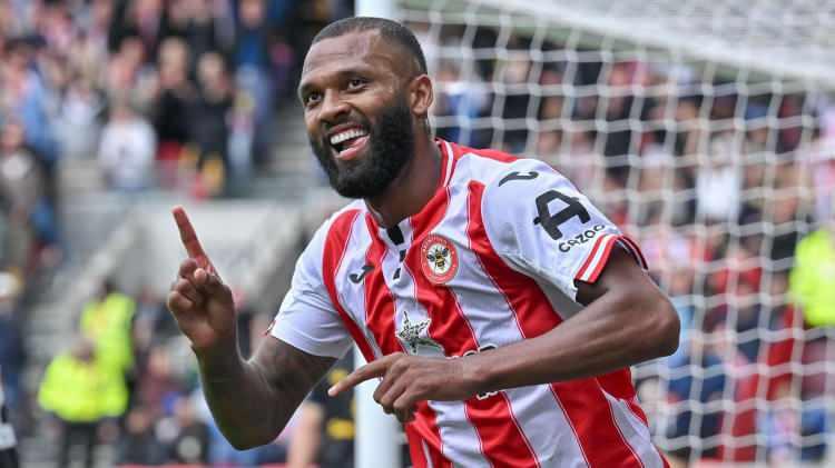 <p>Vedat Muriqi transferini bitirme noktasına getiren Fenerbah&ccedil;e'nin başkan adayı Aziz Yıldırım&rsquo;ın forvetteki b&uuml;y&uuml;k hedefi Igor Thiago. Brentford, Brezilya Milli Takımı ile D&uuml;nya Kupası&rsquo;nda ter d&ouml;kecek olan yıldız futbolcunun ayrılığına hazırlanıyor.</p>

<p>(FANATİK)</p>

<p>&nbsp;</p>
