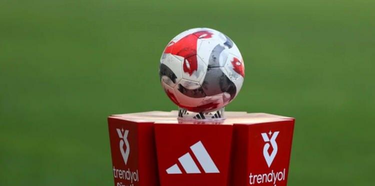 <p>&Ccedil;orum'un play-off finalinden galip ayrılmasıyla gelecek sezon S&uuml;per Lig'de ye alacak 18 takım da netlik kazandı.</p>
