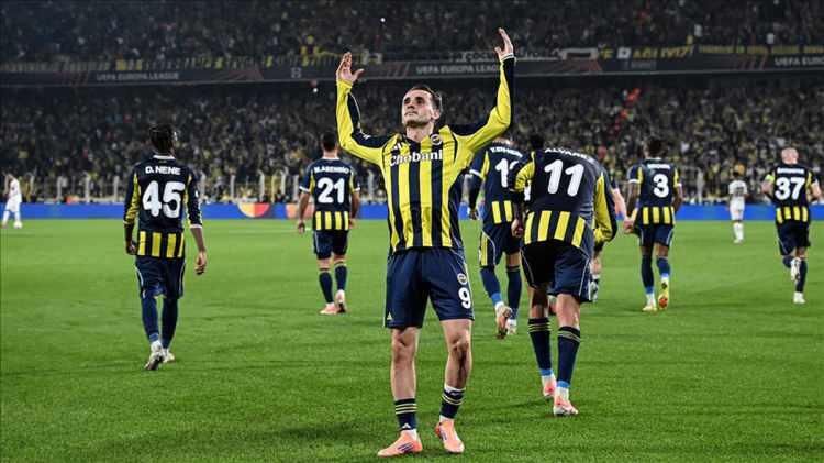 <p>- Fenerbah&ccedil;e</p>
