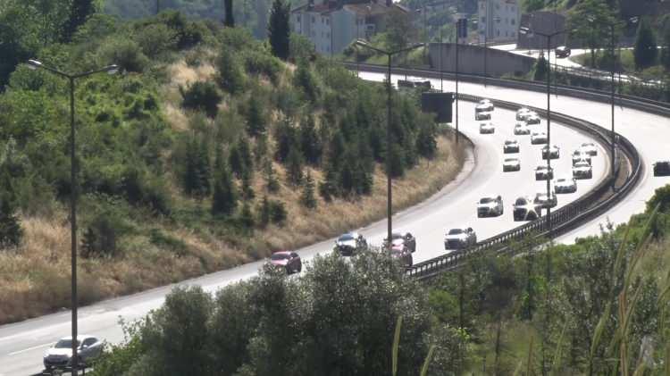 <p><span style="color:#A52A2A"><strong>KOCAELİ GE&Ccedil;İŞİ HAREKETLENDİ&nbsp;</strong></span></p>

<p>&nbsp;</p>

<p>Kocaeli ge&ccedil;işinde trafik yoğunluğunu artırdı.</p>
