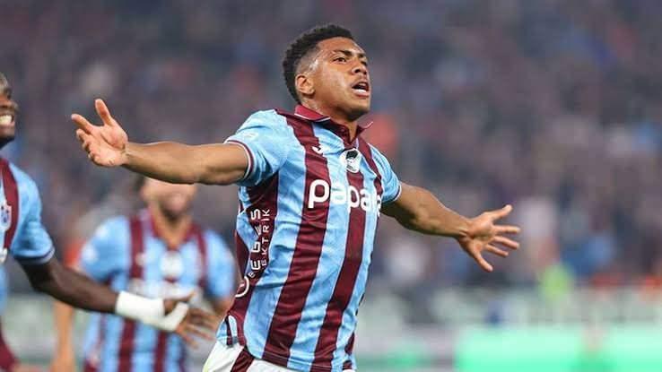 <p>Trabzonspor'a Augusto ve Zubkov transferin g&ouml;zdesi konumunda. Zenit'in Augusto i&ccedil;in 15 milyon euroya kadar &ccedil;ıkabileceği konuşuluyor. Zubkov ise kendisi i&ccedil;in &ouml;denen 6 milyon euroluk bonservisi getirdiği an takımdan ayrılabilecek.</p>

<p>(FOTOMA&Ccedil;)</p>
