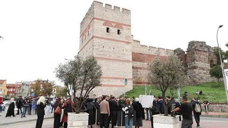 Tarihi surlardaki ikinci facia son anda &ouml;nlendi! Korkun&ccedil; plan telefondan &ccedil;ıktı...