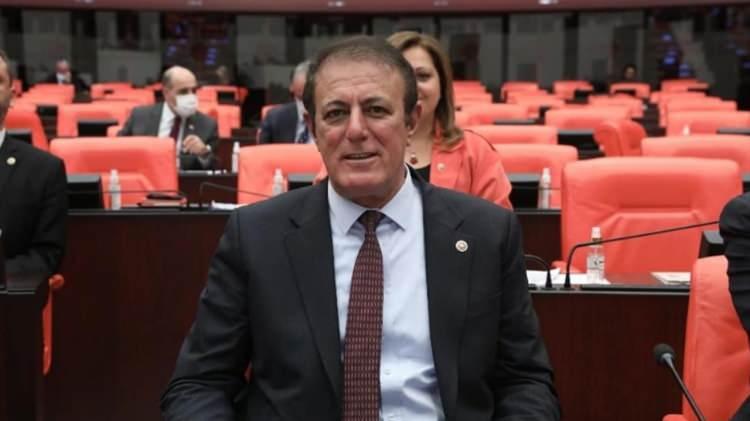 <p><strong>H&Uuml;SEYİN YILDIZ</strong></p>
