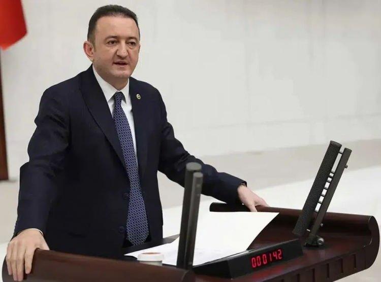 <p><strong>BARIŞ BEKTAŞ</strong></p>
