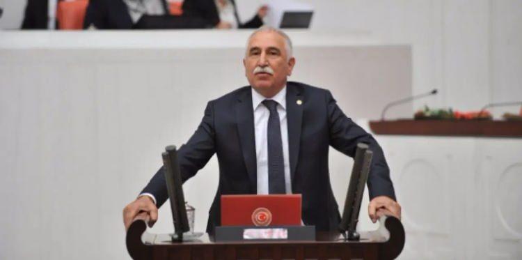 <p><strong>KADİM DURMAZ</strong></p>
