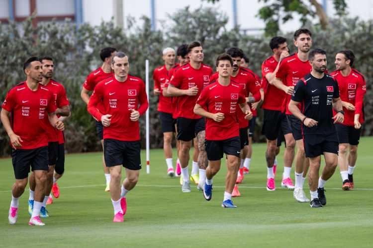 <p>AMilli Takım'ın 2026 D&uuml;nya Kupası'ndaki 26 kişilik nihai kadrosu ge&ccedil;tiğimiz g&uuml;n a&ccedil;ıklanmıştı. Oyuncularımızın dev organizasyonda giyeceği forma numaraları da a&ccedil;ıklandı.</p>

<p>&nbsp;</p>

