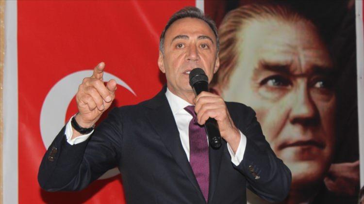 <p><span style="color:#B22222"><strong>K&Uuml;LT&Uuml;R VE SANAT POLİTİKALARINDAN SORUMLU GENEL BAŞKAN YARDIMCISI:</strong></span></p>

<p>Berhan Şimşek&nbsp;</p>
