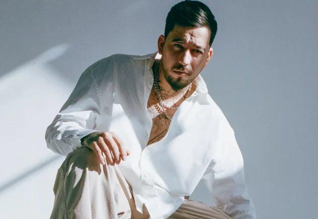 <p><strong>Elektronik m&uuml;zik sahnesinde uluslararası başarıya sahip olan DJ Mahmut Orhan, annesinin k&ouml;y&uuml;nde verdiği konserle g&uuml;ndeme geldi.</strong></p>
