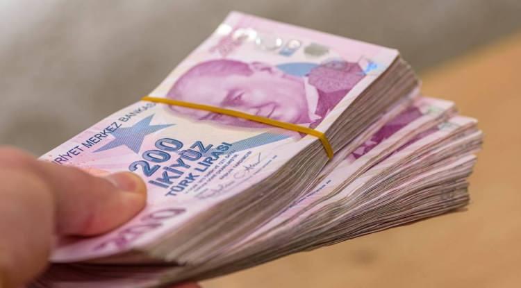 <p>16.5 milyon emekli ile yaklaşık 4 milyon kamu &ccedil;alışanının alacağı zamda, enflasyon oranları belirleyici oluyor.</p>

