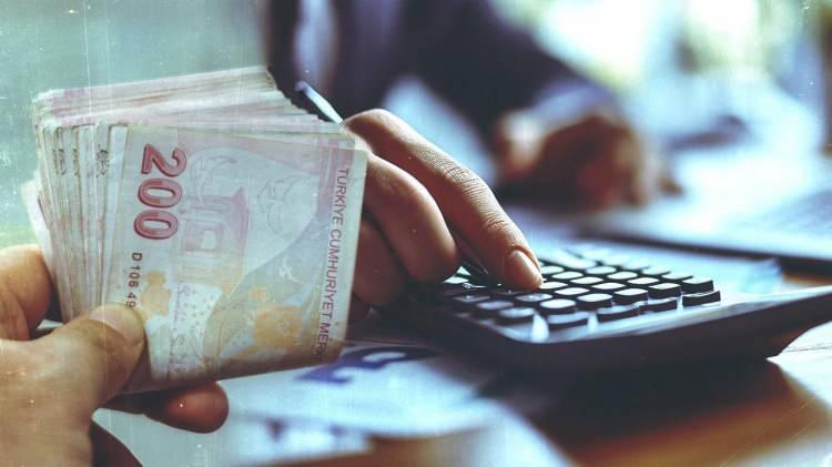 <p>Memur emeklileri i&ccedil;in toplu s&ouml;zleşme zammı, ilk 5 aylık enflasyon farkı (%5) ve ilk 6 ay sonu olası fark senaryoları (%7.37 - %7.93) başlangı&ccedil; listesi:</p>
