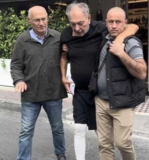 <p><strong>"Sevenlerime vasiyetimdir; Deniz Uğur cenazeme gelmesin. Ferdi Tayfur'un başına gelenler, benim cenazemde yaşanmasın."</strong></p>
