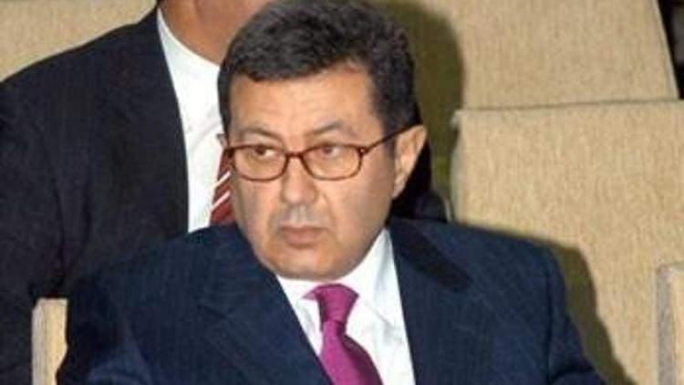 <p><strong><span style="color:#B22222">2001</span>&nbsp; |&nbsp; MEHMET EMİN KARAMEHMET</strong></p>
