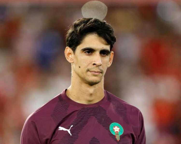 <p><strong>Yassine Bounou (Fas)</strong></p>

<p><br />
Fas'ın tecr&uuml;beli eldiveni Yassine Bounou, bu turnuvada da &uuml;lkesinin kalesini koruyacak.<br />
<br />
Al Hilal formasını terleten 35 yaşındaki Bounou, 4 yıl &ouml;nceki turnuvada olduğu gibi Atlas Aslanları'nın kritik isimlerinden biri olacak.</p>
