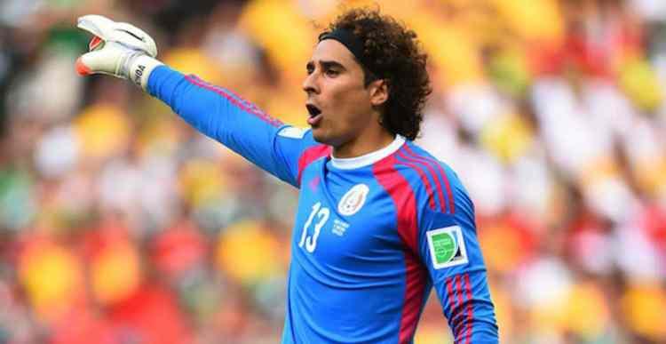 <p>&nbsp;</p>

<p><strong>Guillermo Ochoa (Meksika)</strong><br />
Meksikalı Guillermo Ochoa, altıncı kez D&uuml;nya Kupası'nda boy g&ouml;sterecek.<br />
<br />
40 yaşındaki efsane eldiven, Javier Aguirre&rsquo;'nin g&ouml;rev vermesi halinde akrobatik kurtarışlarını bir kez daha futbolseverlere sergileyecek.</p>

<p>&nbsp;</p>
