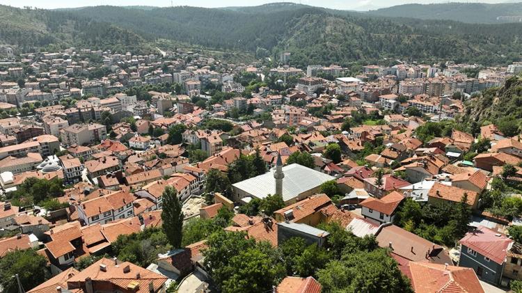 <p><span style="color:#B22222"><strong>32. KASTAMONU:</strong></span></p>

<p>1 milyon 77 bin 670</p>

<p>&nbsp;</p>
