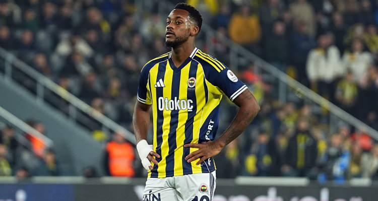 <p>Fenerbah&ccedil;e'nin eski santrforu Jhon Duran'ın ge&ccedil;tiğimiz g&uuml;nlerde Galatasaray Teknik Direkt&ouml;r&uuml; Okan Buruk ile telefonda g&ouml;r&uuml;şt&uuml;ğ&uuml; ve gelmek istediğini s&ouml;ylediği bildirildi.</p>
