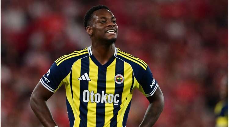 <p>Bu g&ouml;r&uuml;şme sonrasında Okan Buruk'un da kararını değiştirdiği ve Kolombiyalı golc&uuml; i&ccedil;in y&ouml;netime olumlu rapor verdiği kaydedildi.</p>

<p>(TAKVİM)</p>
