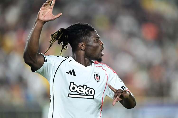 <p>- El Bilal Toure | Mali</p>
