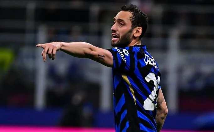 <p>Hakan &Ccedil;alhanoğlu'nun menajeri Gordon Stipic, Fenerbah&ccedil;e başkan adayı Hakan Safi ile transferin detaylarını g&ouml;r&uuml;şmek &uuml;zere İstanbul'a geldi.</p>
