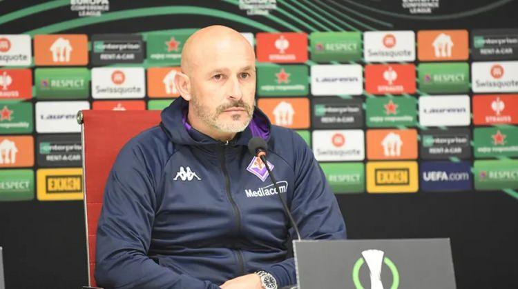 <p>Beşiktaş, teknik direkt&ouml;rl&uuml;k g&ouml;revi i&ccedil;in Vincenzo Italiano ile prensipte anlaştı.<br />
<br />
Siyah-beyazlı ekipte Arne Slot'un ismi de g&uuml;ndemde yer alırken başkan Serdal Adalı ve futbol direkt&ouml;r&uuml; &Ouml;nder &Ouml;zen son bir toplantı ger&ccedil;ekleştirecek.<br />
<br />
(AKŞAM)</p>
