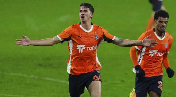 <p>Galatasaray, Rams Başakşehir forması giyen Bertuğ Yıldırım i&ccedil;in 5 milyon Euro artı Ahmed Kutucu'yu teklif etti.<br />
<br />
(T&Uuml;RKİYE GAZETESİ)</p>
