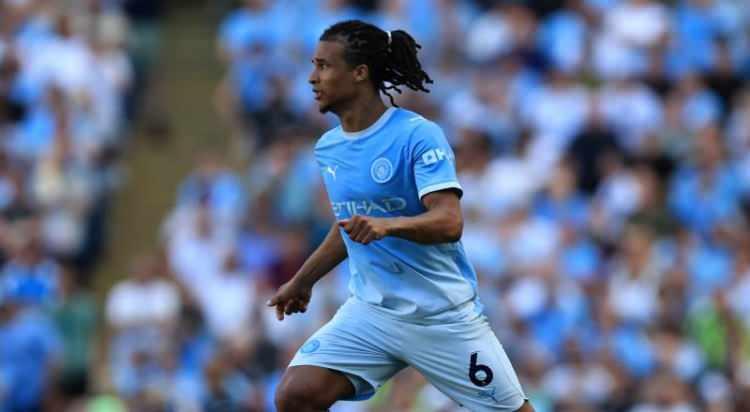 <p>Fenerbah&ccedil;e'de başkan adayı Aziz Yıldırım, Manchester City forması giyen Hollandalı stoper Nathan Ake'yi transfer listesinin ilk sırasına aldı.<br />
<br />
(TAKVİM)</p>
