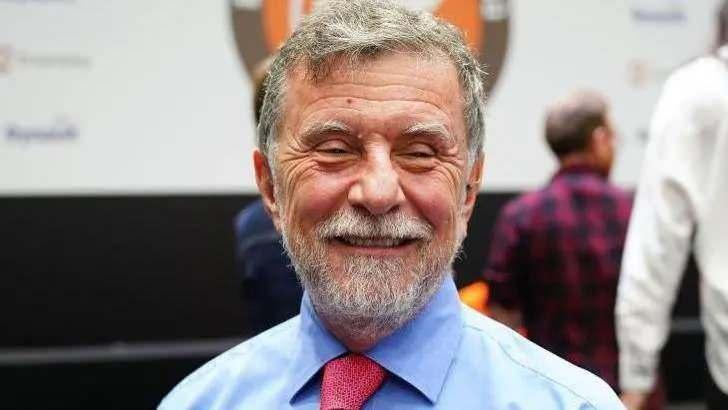 <p>Faruk Eczacıbaşı</p>

<p>Net Değer: $1.4B</p>
