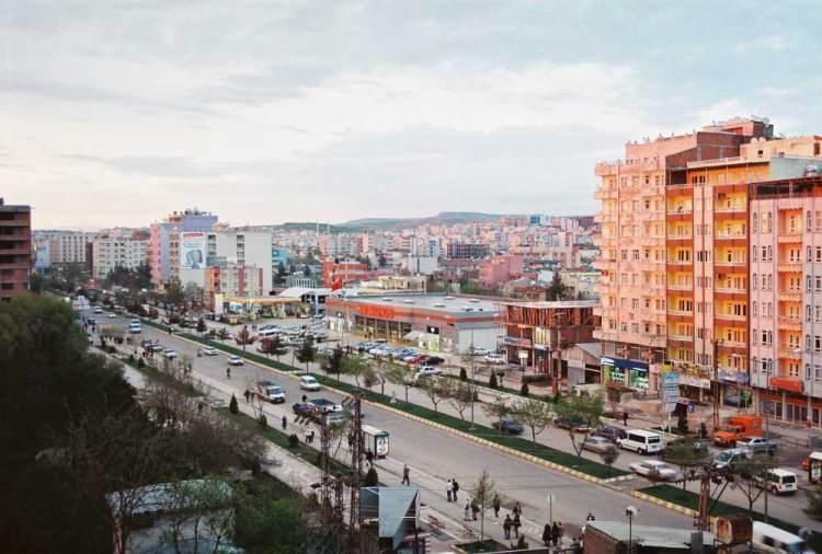 <p><strong>1990'DA İL OLANLAR:</strong></p>

<p><span style="color:#B22222"><strong>BATMAN </strong></span>(Siirt'e bağlıydı)</p>
