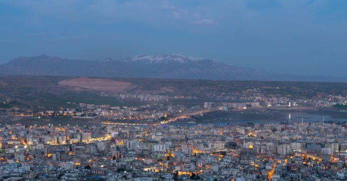 <p><span style="color:#A52A2A"><strong>ŞIRNAK</strong></span></p>

<p>(Siirt'e bağlıydı)</p>
