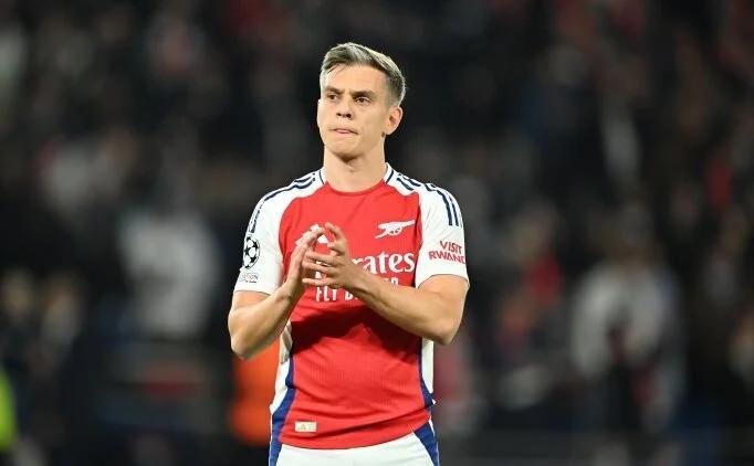 <p>Beşiktaş'ın transfer etmek istediği Trossard i&ccedil;in Atletico Madrid devreye girdi.<br />
<br />
(TAKVİM)</p>
