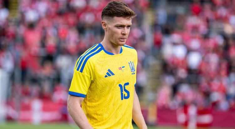 <p>Mu&ccedil;i, Cabral, Malinovsky ve Saviolo&rsquo;yu resmen renklerine bağlayan Trabzonspor&rsquo;da t&uuml;m g&ouml;zler Viktor Tsygankov&rsquo;a &ccedil;evrildi.<br />
<br />
Ukraynalı kanat oyuncusuyla el sıkışan bordo-mavililer, Girona ile y&uuml;r&uuml;t&uuml;len pazarlıklarda artık son aşamaya geldi.&nbsp;</p>

<p><br />
(MİLLİYET)</p>
