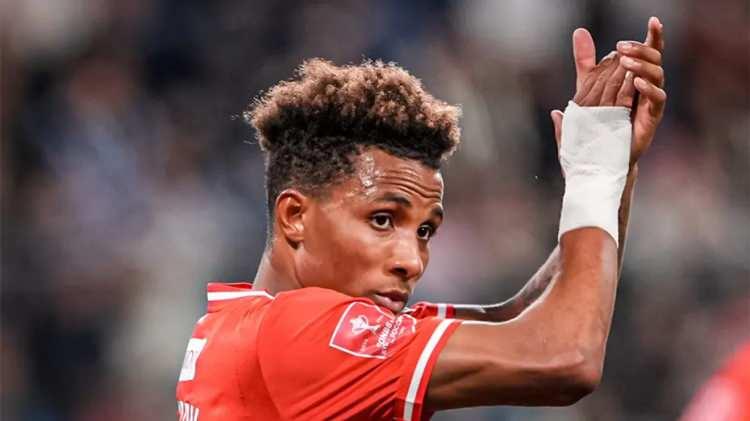 <p>Galatasaray'ın g&uuml;ndemindeki Gedson Fernandes i&ccedil;in Spartak Moskova 25 milyon Euro talep etti. Portekizli orta saha ise yıllık 5 milyon Euro istiyor.<br />
<br />
(FOTOMA&Ccedil;)</p>
