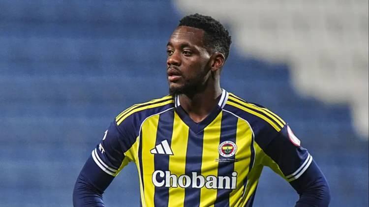 <p>Galatasaray, Jhon Duran i&ccedil;in hen&uuml;z net kararını vermiş değil. Hem y&ouml;netim hem de Okan Buruk, Kolombiyalı forvete temkinli yaklaşıyor.<br />
<br />
(FANATİK)</p>
