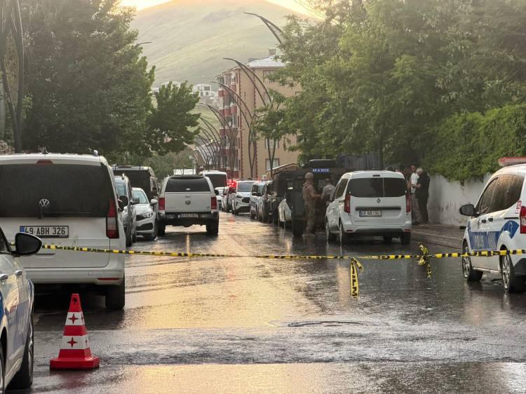 <p>Olay, saat 16.00 sıralarında Muratpaşa Mahallesi&rsquo;nde meydana geldi.&nbsp;</p>
