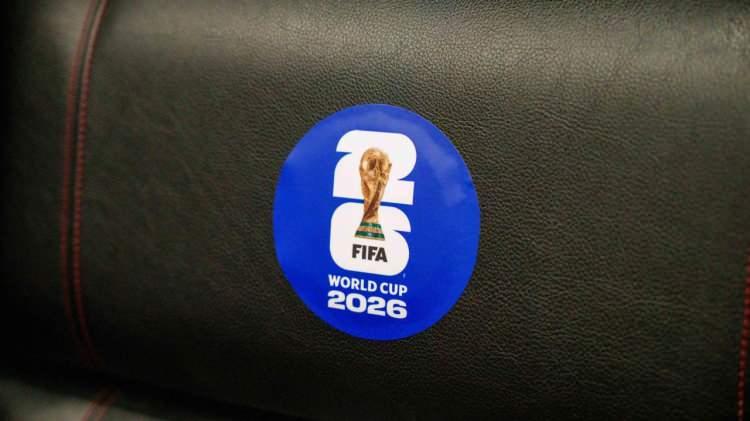<p>FIFA kurallarına g&ouml;re, ulusal federasyonların taraftarlarına satabilmesi i&ccedil;in her ma&ccedil;taki biletlerin yaklaşık y&uuml;zde 8'i turnuvada m&uuml;cadele eden takımlara ayrılıyor. Grup aşamasında Yeni Zelanda, Bel&ccedil;ika ve Mısır ile karşılaşacak olan İran milli takımı, t&uuml;m grup ma&ccedil;larını ABD sınırları i&ccedil;inde oynayacak.</p>

<p>Federasyon tarafından yapılan a&ccedil;ıklamada, mevcut şartlar altında taraftarlara tek bir bilet bile sağlanamadığı belirtilirken, iptal kararının kimin tarafından alındığına dair detay verilmedi. Bu durumun, resmi s&uuml;rece g&uuml;venerek seyahat planı yapan bir&ccedil;ok İranlı taraftarı mağdur ettiği ifade edildi.</p>
