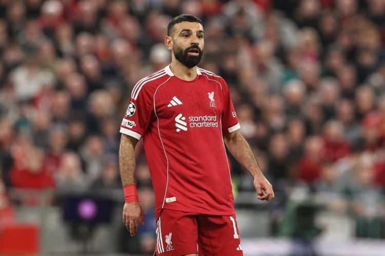 <p>Liverpool efsaneleri arasına adını yazdıran Mohamed Salah'ın geleceği futbol d&uuml;nyasının yakından takip ettiği konular arasında yer alıyor.&nbsp;</p>
