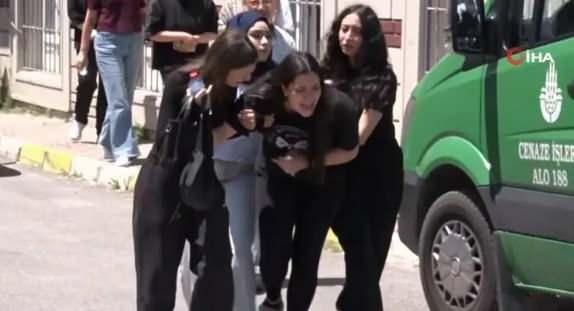 <p>Hen&uuml;z 37 yaşında ve d&ouml;rt &ccedil;ocuk babası olan Can Polat'ın &ouml;l&uuml;m&uuml;, ailesini ve yakın &ccedil;evresini yasa boğarken olayın perde arkasından gelen iddialar da kamuoyunda b&uuml;y&uuml;k yankı uyandırdı.&nbsp;</p>

<p>&nbsp;</p>
