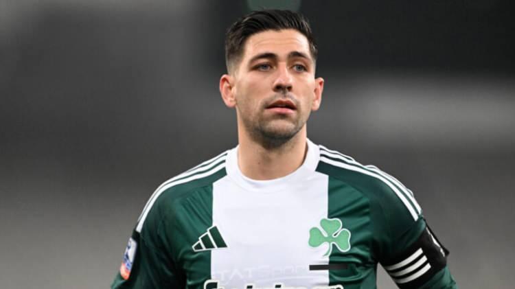 <p>2. Lig'de ge&ccedil;tiğimiz sezonu şampiyon olarak tamamlayıp 1. Lig'e y&uuml;kselen ve yeni sezonda S&uuml;per Lig'e y&uuml;kselme m&uuml;cadelesi verecek Bursaspor, iddialı bir kadro kurmak istiyor. Yeşil-beyazlılar, 10 numara transferi i&ccedil;in Anastasios Bakasetas'la ilgileniyor.</p>

<p>(FANATİK)</p>

<p>&nbsp;</p>
