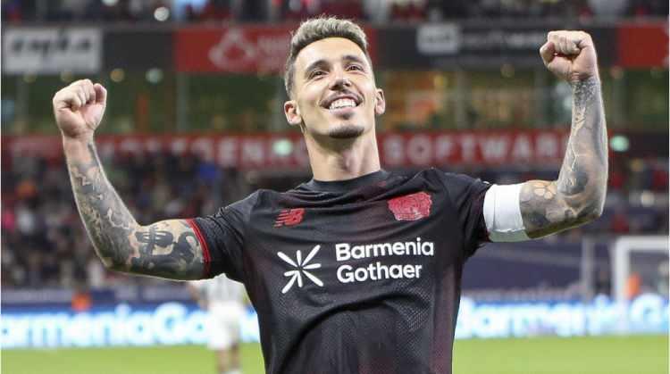 <p>Fenerbah&ccedil;e, sol bek transferi i&ccedil;in Bayer Leverkusen'den ayrılmak isteyen Alejandro Grimaldo'nun peşine d&uuml;şt&uuml;. İspanyol futbolcuyu &uuml;lkesinden Atletico Madrid, Sevilla ve Villarreal de kadrosuna katmak istiyor.</p>

<p>(FANATİK)</p>

<p>&nbsp;</p>
