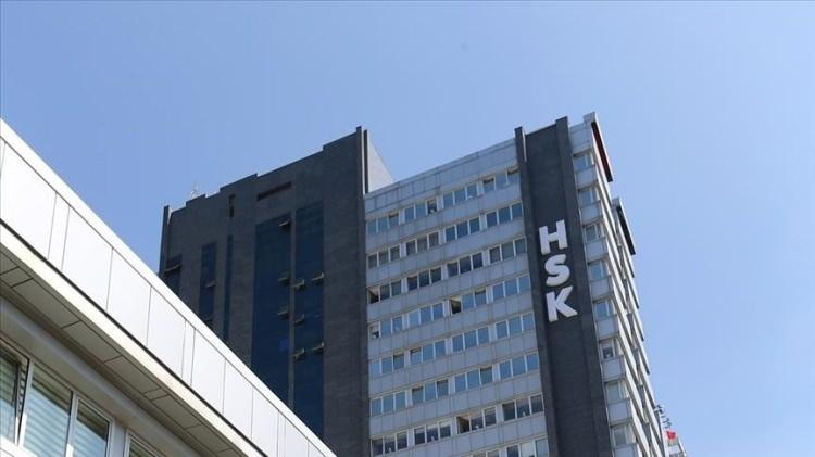 <p>Hakimler ve Savcılar Kurulu (HSK) Birinci Dairesi, 4 bin 967 hakim ve savcıyı kapsayan 2026 yılı Adli ve İdari Yargı Ana Kararnamesi'ni tamamladı.</p>
