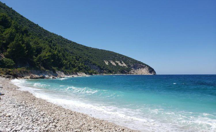 <p>Ultra l&uuml;ks bir tatil destinasyonuna d&ouml;n&uuml;şt&uuml;r&uuml;lmek &uuml;zere kapsamlı bir d&ouml;n&uuml;ş&uuml;m s&uuml;recine alınan adanın tatil beldesine d&ouml;n&uuml;şt&uuml;r&uuml;lmesi i&ccedil;in 1.4 milyar dolarlık b&uuml;t&ccedil;esiyle dikkat &ccedil;ekti.</p>
