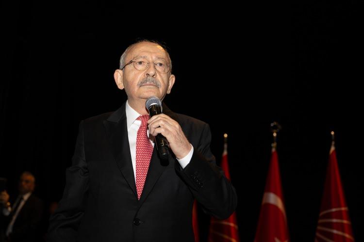 <p>Kılı&ccedil;daroğlu'nun a&ccedil;ıklamalarının ardından CHP'de bazı isimlerin disiplin s&uuml;reciyle karşı karşıya kalabileceği iddiaları g&uuml;ndeme geldi.</p>

<p>&nbsp;</p>
