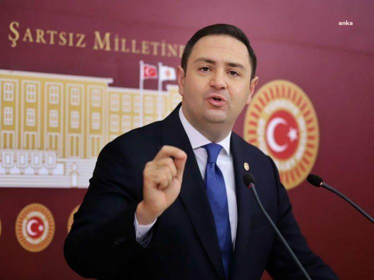 <p><span style="color:#B22222"><strong>UMUT AKDOĞAN</strong></span></p>
