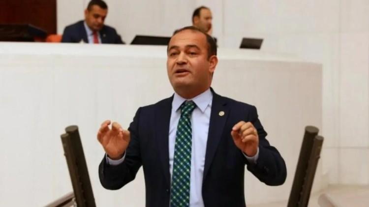 <p><span style="color:#B22222"><strong>&nbsp;&Ouml;ZG&Uuml;R KARABAT</strong></span></p>

<p>&nbsp;</p>
