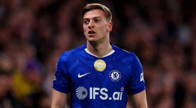 <p>Galatasaray'ın, Chelsea'nin yollarını ayırmak istediği Liam Delap'ı g&uuml;ndemine aldığı belirtildi.<br />
<br />
İngiliz golc&uuml;n&uuml;n menajerler aracılığıyla sarı-kırmızılılara &ouml;nerildiği, transferle ilgili son kararı Okan Buruk'un vereceği ifade edildi.<br />
<br />
(TAKVİM)</p>
