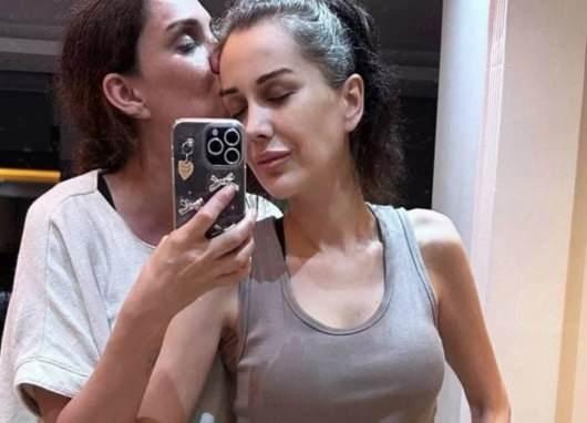 <p>Dilan Polat'ın kardeşi Sıla Doğu ise gelen sorular &uuml;zerine "Dilan şu an doktorlarının kontrol&uuml;nde, ciddi ve &ouml;zel bir tedavi s&uuml;recinden ge&ccedil;iyor. Bu nedenle ziyaretler kısıtlı olup, refakat&ccedil;i dışında kabul yapılmamaktadır. Telefonları da evde. Başta evlatları, ailesi ve sevdikleri i&ccedil;in g&uuml;&ccedil;l&uuml; kalmaya, iyi olmak i&ccedil;in elinden geleni yapmaya devam ediyor. Onun ne kadar g&uuml;&ccedil;l&uuml; bir kadın olduğunu en iyi bizler biliyoruz ve iyi olacağına y&uuml;rekten inanıyoruz" dedi.&nbsp;</p>
