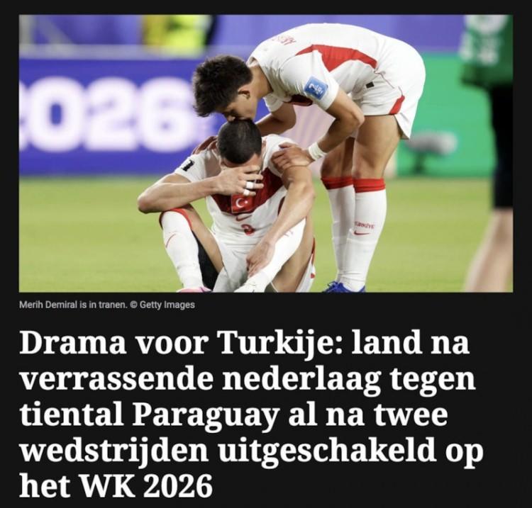 <p><span style="color:#B22222"><strong>DE TELEGRAAF: DRAMATİK BİR OLAY</strong></span></p>

<p>&ldquo;"T&uuml;rkiye i&ccedil;in dramatik bir olay: &Uuml;lke, 10 kişiyle m&uuml;cadele eden Paraguay'a karşı aldığı s&uuml;rpriz yenilginin ardından sadece iki ma&ccedil; sonra 2026 D&uuml;nya Kupası'ndan elendi."&rdquo;</p>

