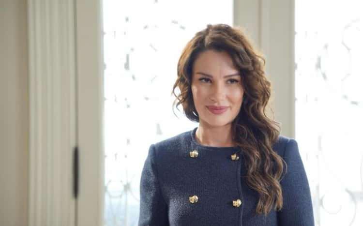 <p>&Ouml;l&uuml;m&uuml;yle sanat camiasını yasa boğan gen&ccedil; oyuncu İrtem&nbsp;memleketi Aydın'ın Kuşadası il&ccedil;esinde son yolculuğuna uğurlandı.&nbsp;</p>
